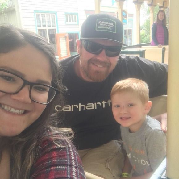 Meet your Posher, Mikala - Picture 1 of 1